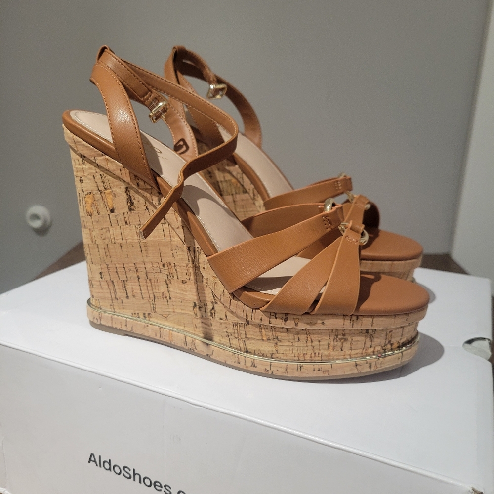 NWT Aldo Wedges